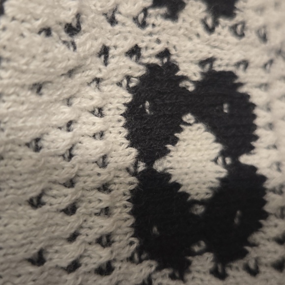 Girl's Black and White Crochet Set - Picture 4 of 4